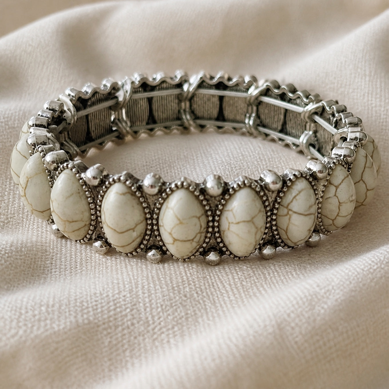 Boho Horse Eye Stone Bangle