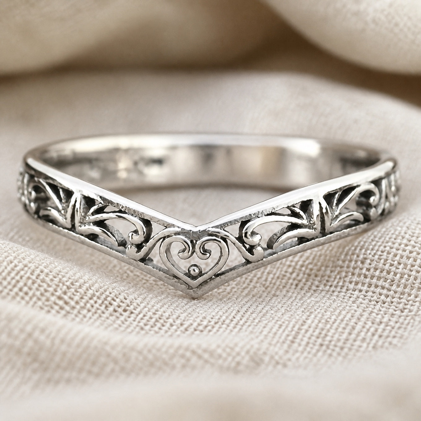 Classic Engraved Flower Ring