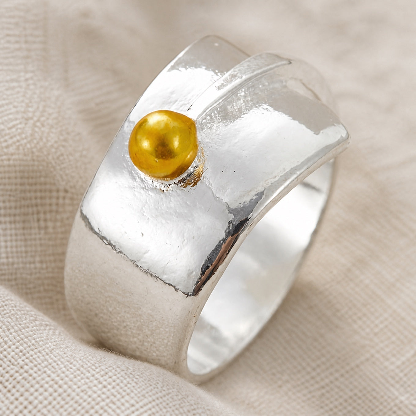 Retro Open Golden Bead Ring