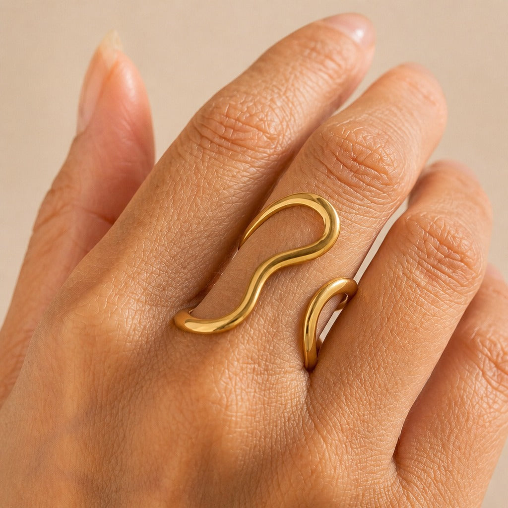 Éclat Gold Statement Ring