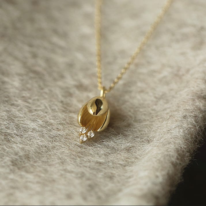 Radiant Teardrop Gold Necklace