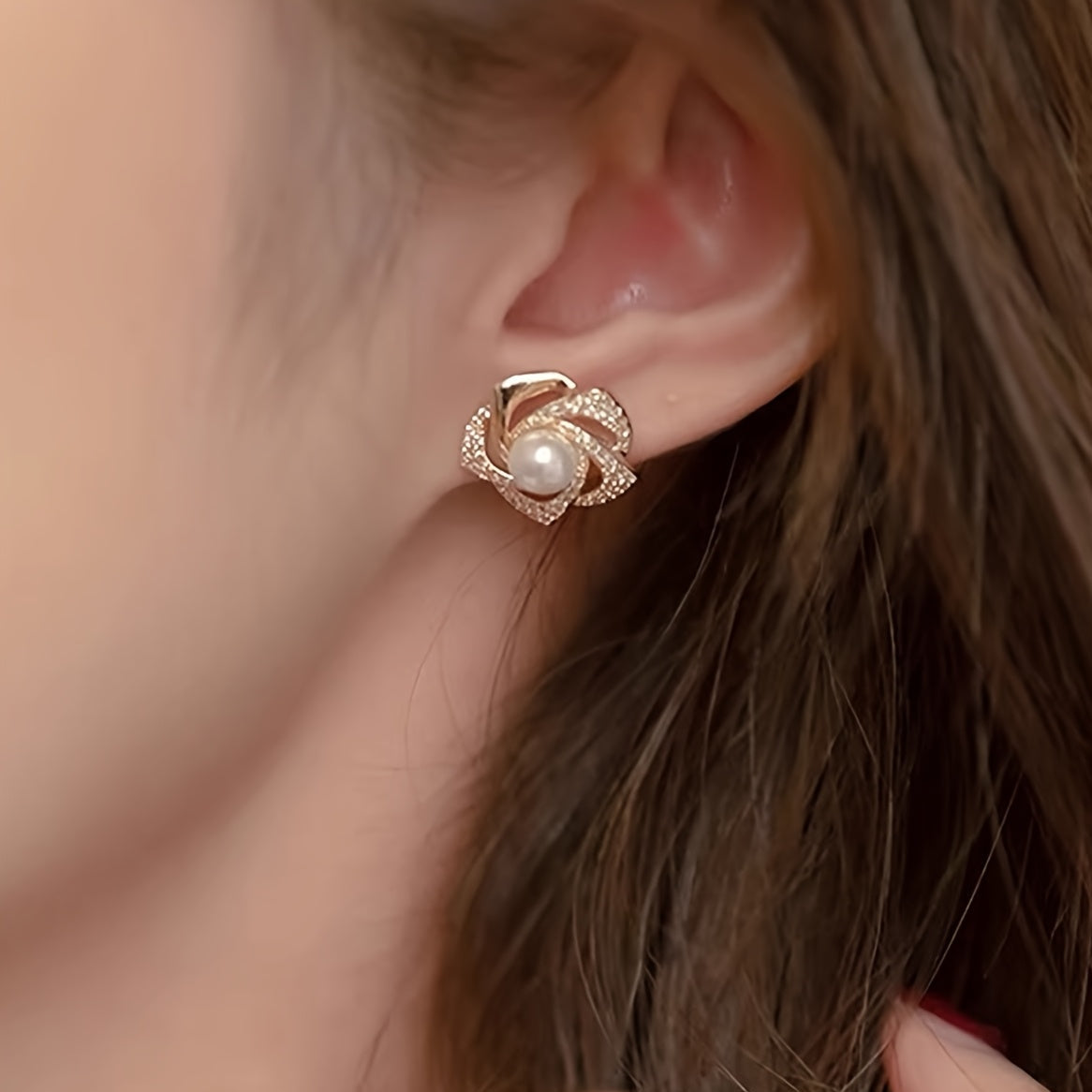 Retro Floral Design Stud Earrings