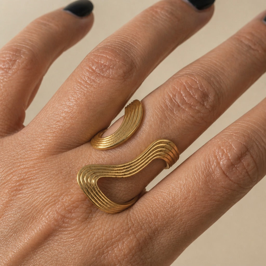 Heritage Wave Band Ring