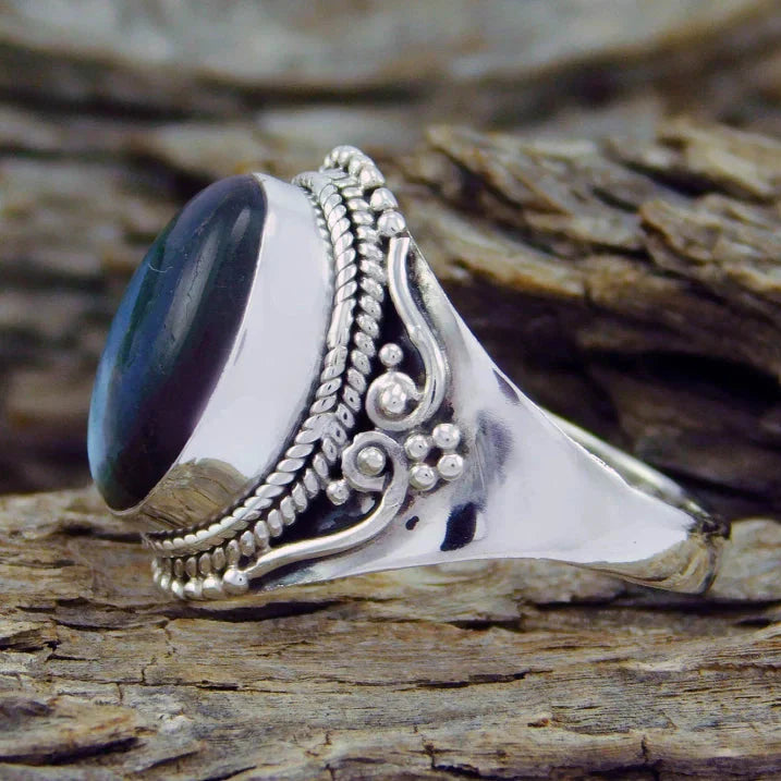 Emily Oval Labradorite Silver Ring