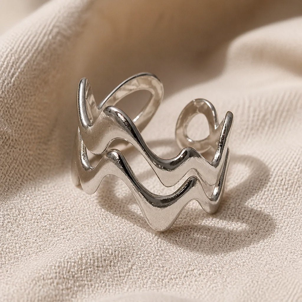 Maison Wave Band Ring