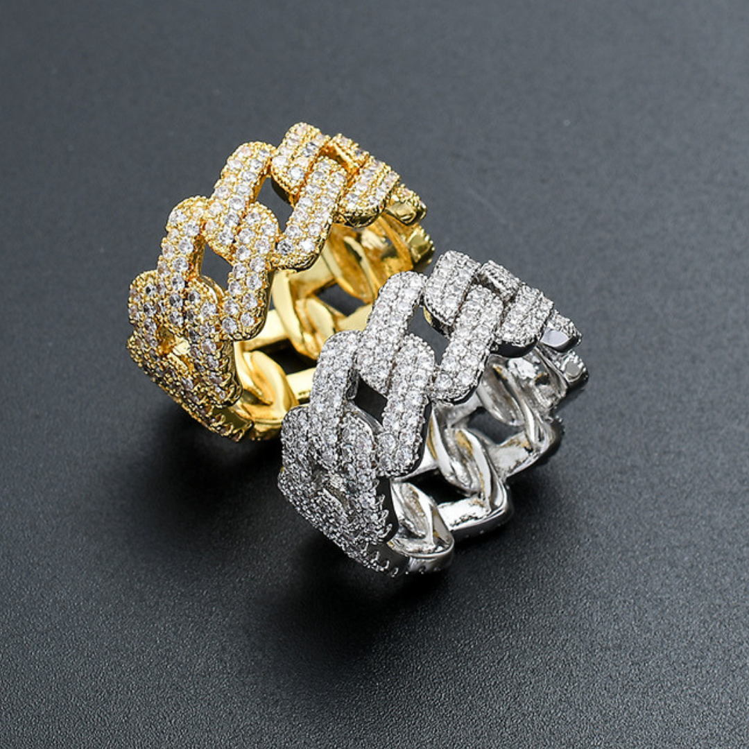 Elegant Gold and Silver Zirconia Inlaid Ring