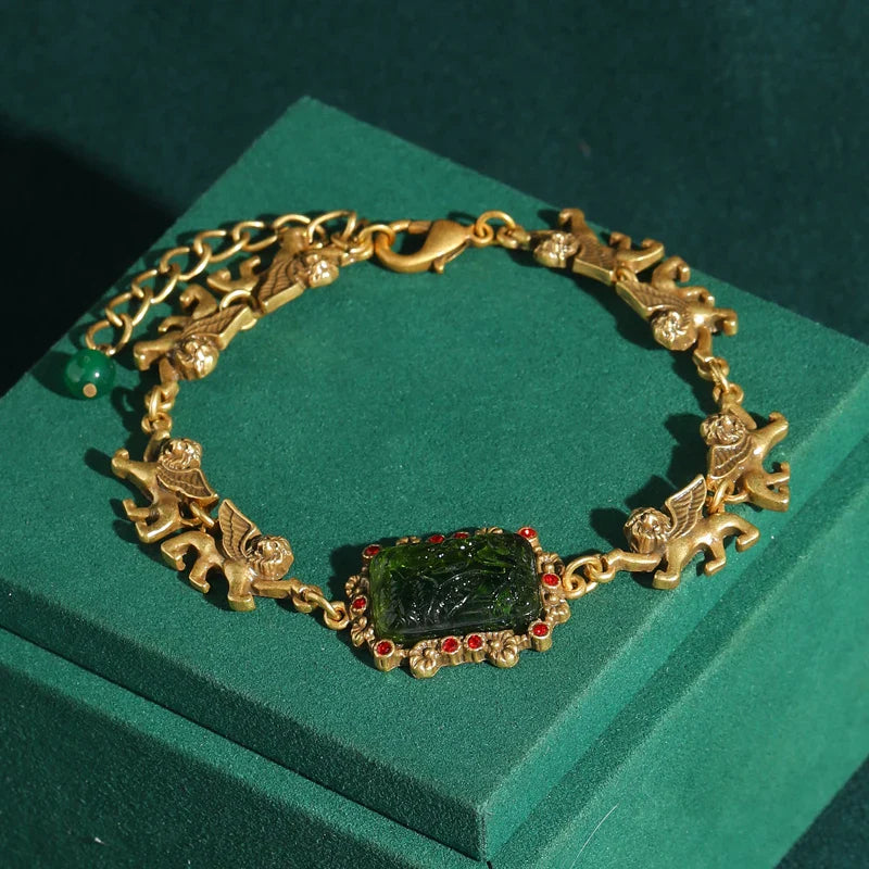 Baroque Lion Charm Square Pearl Bracelet