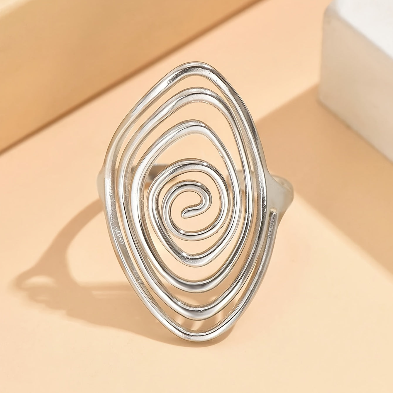 Hollow Spiral Luxurious Ring