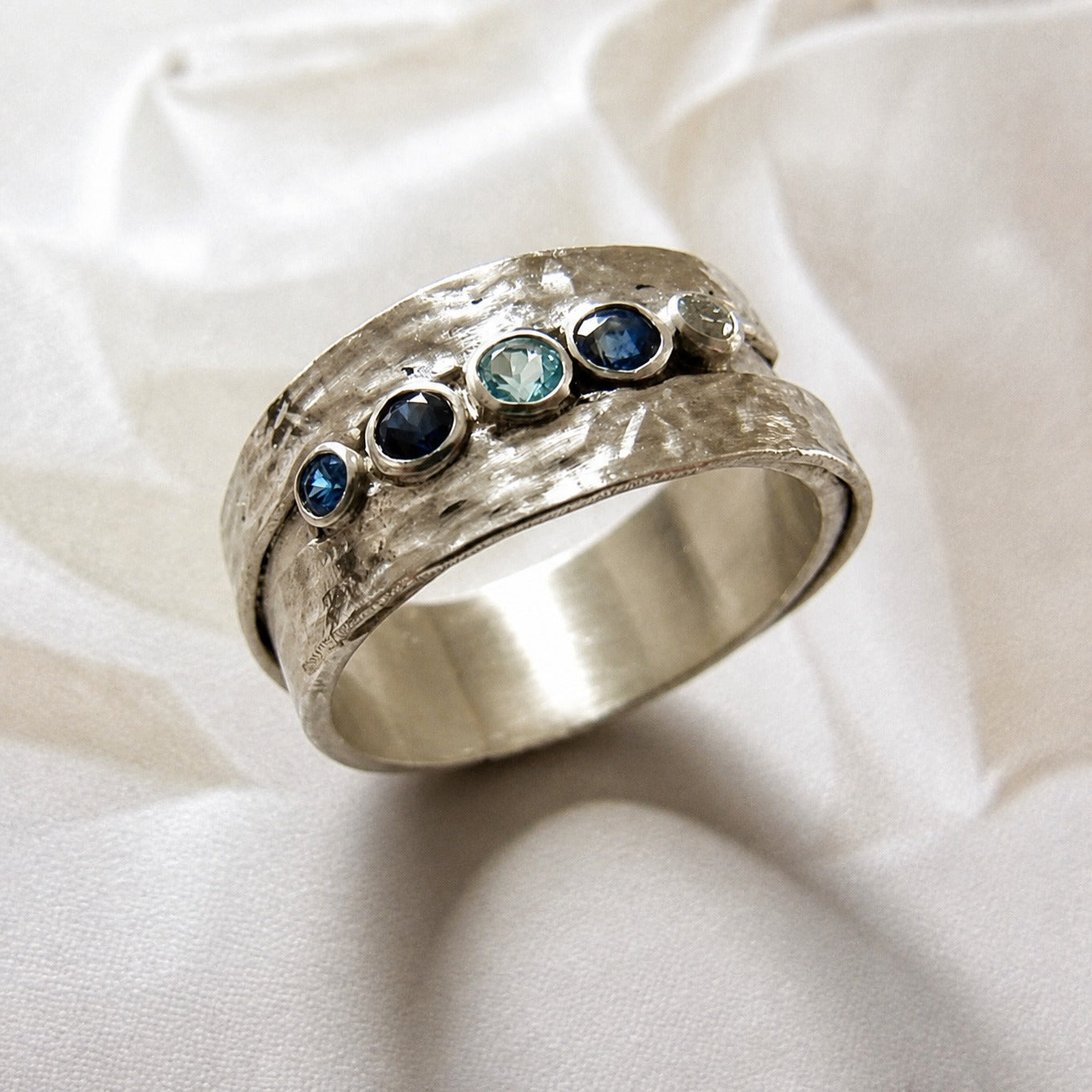 Blue Inlaid Stones Silvered Ring