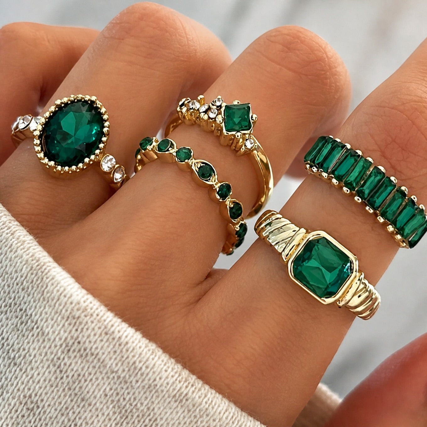 Zarina Exquisite Emerald Gold Ring Set