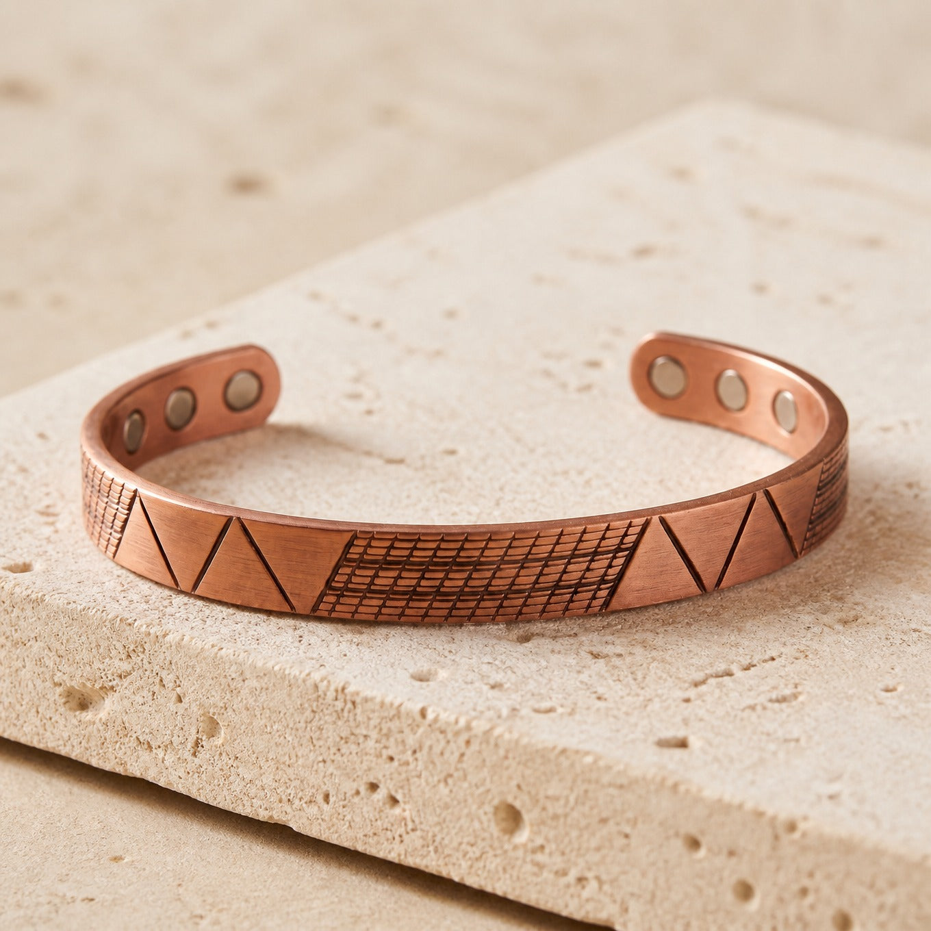 Crest Radiance Copper Bracelet