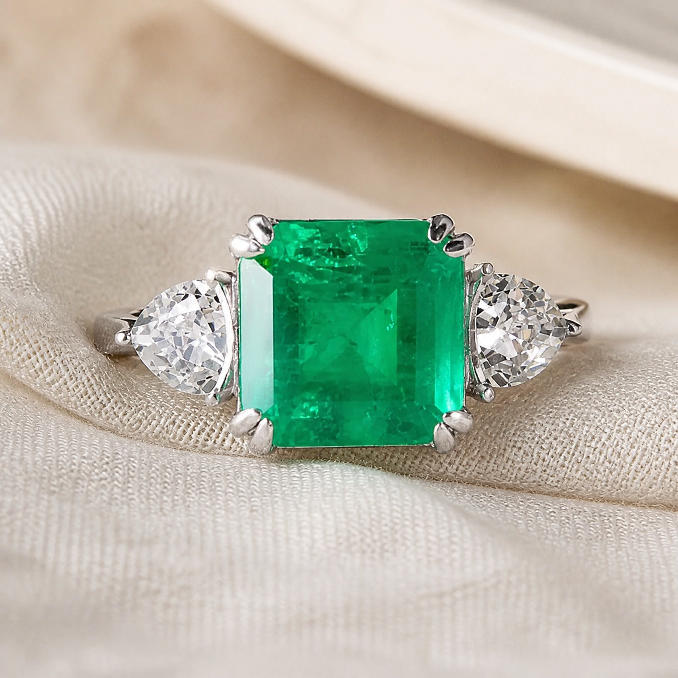 Emerald Prestige Edition Ring