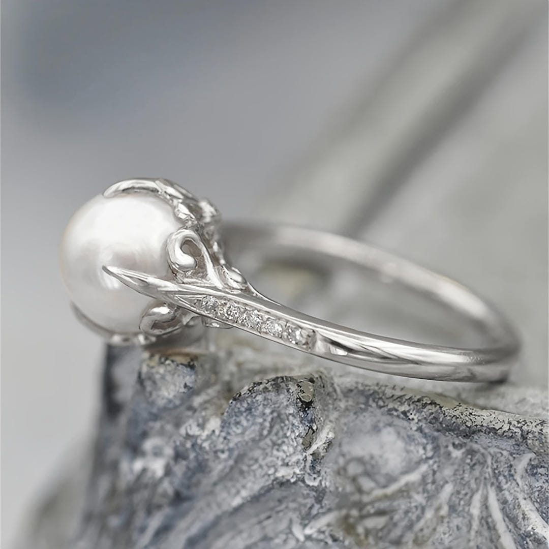 Twisted Fresh Water Pearl Accent Ring