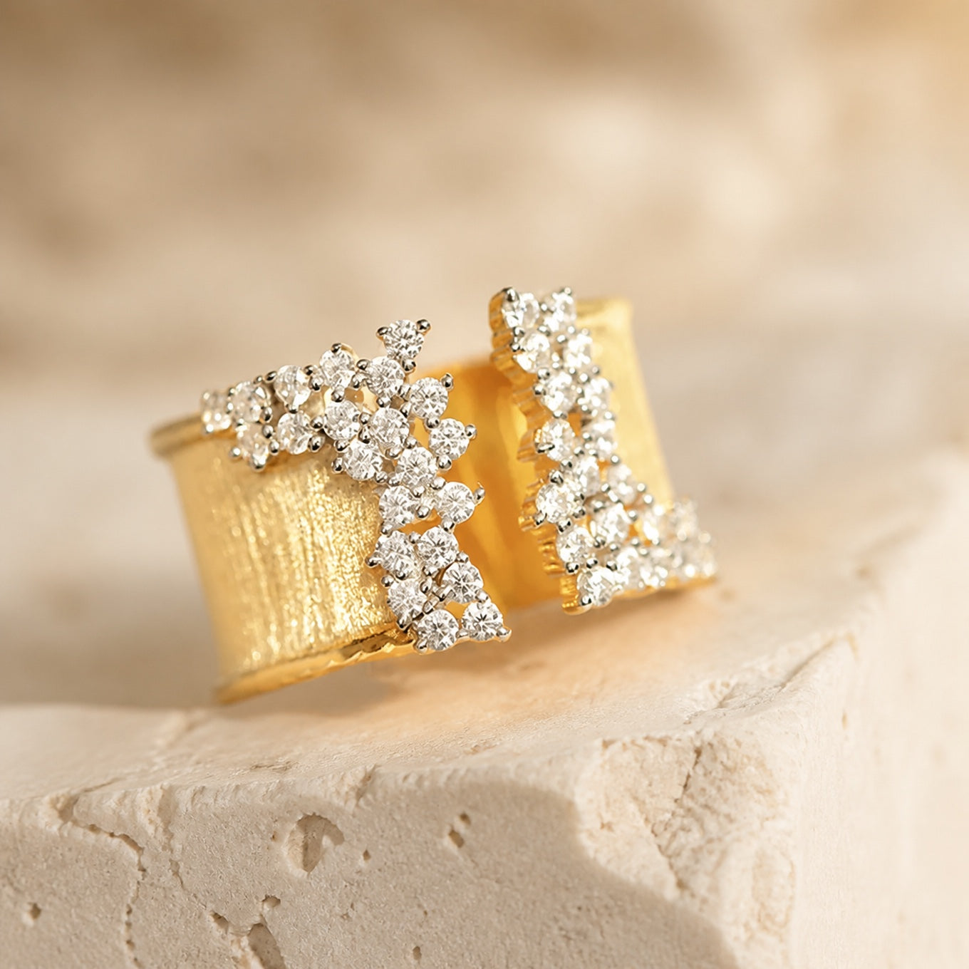 Lavish Zirconia Wide Ring