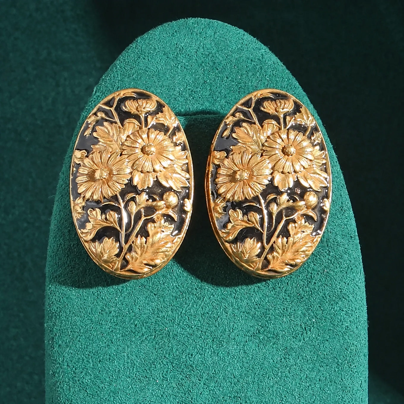 Art Deco Floral Engrave Earrings