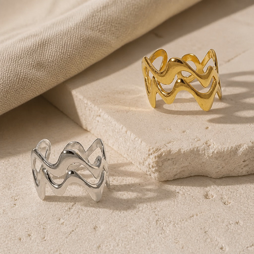 Maison Wave Band Ring