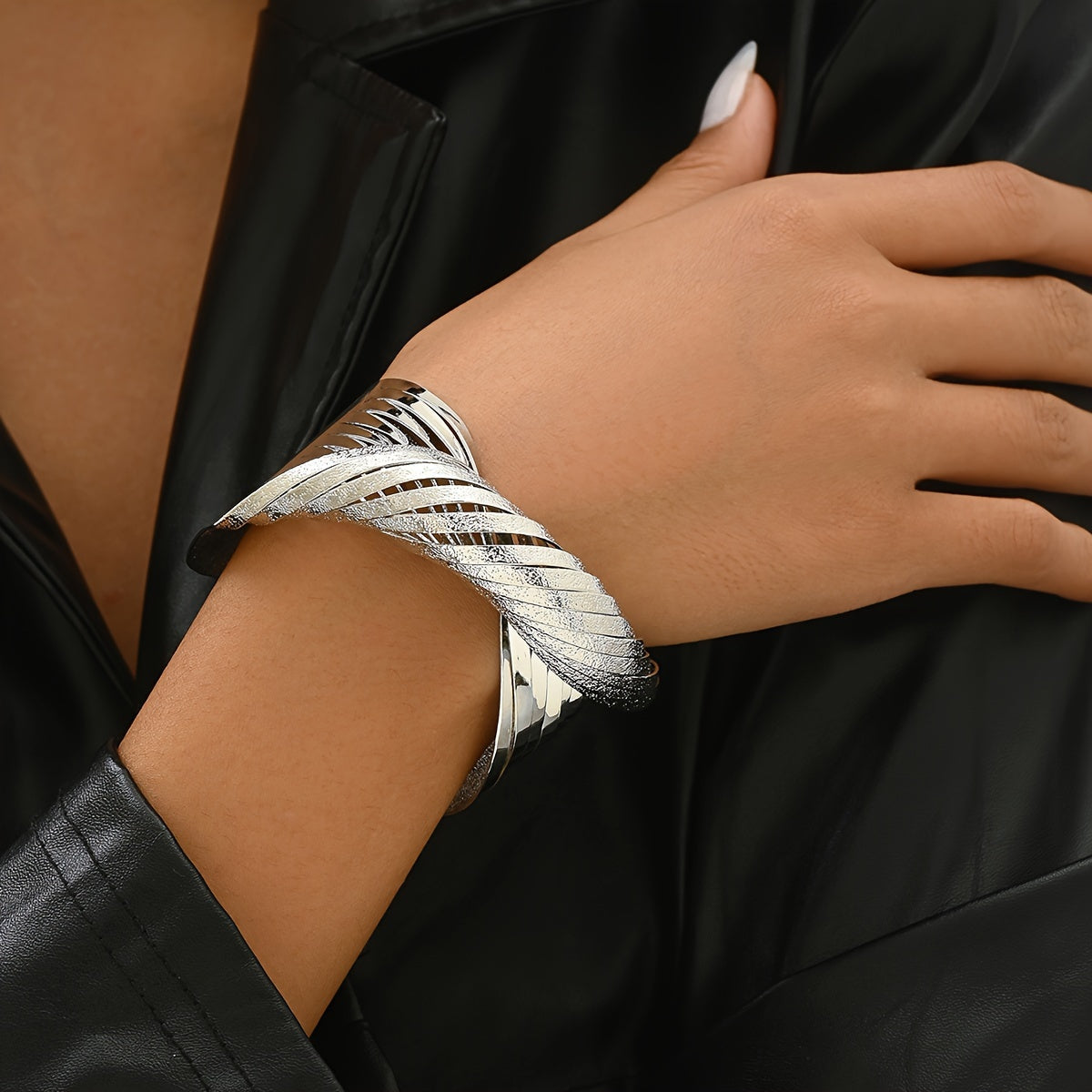 Bold Twisted Line White Gold Matte Bangle