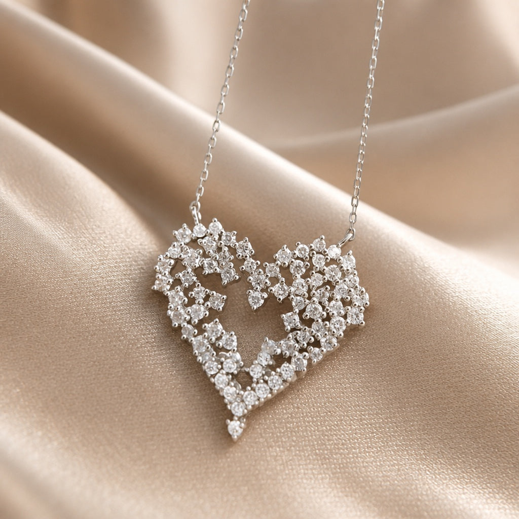 White Gold Heart Pendant Zirconia Necklace