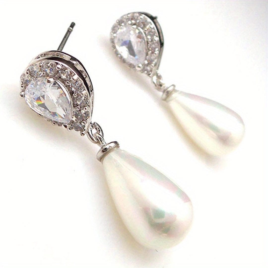 Teardrop Pearl Drop Earrings