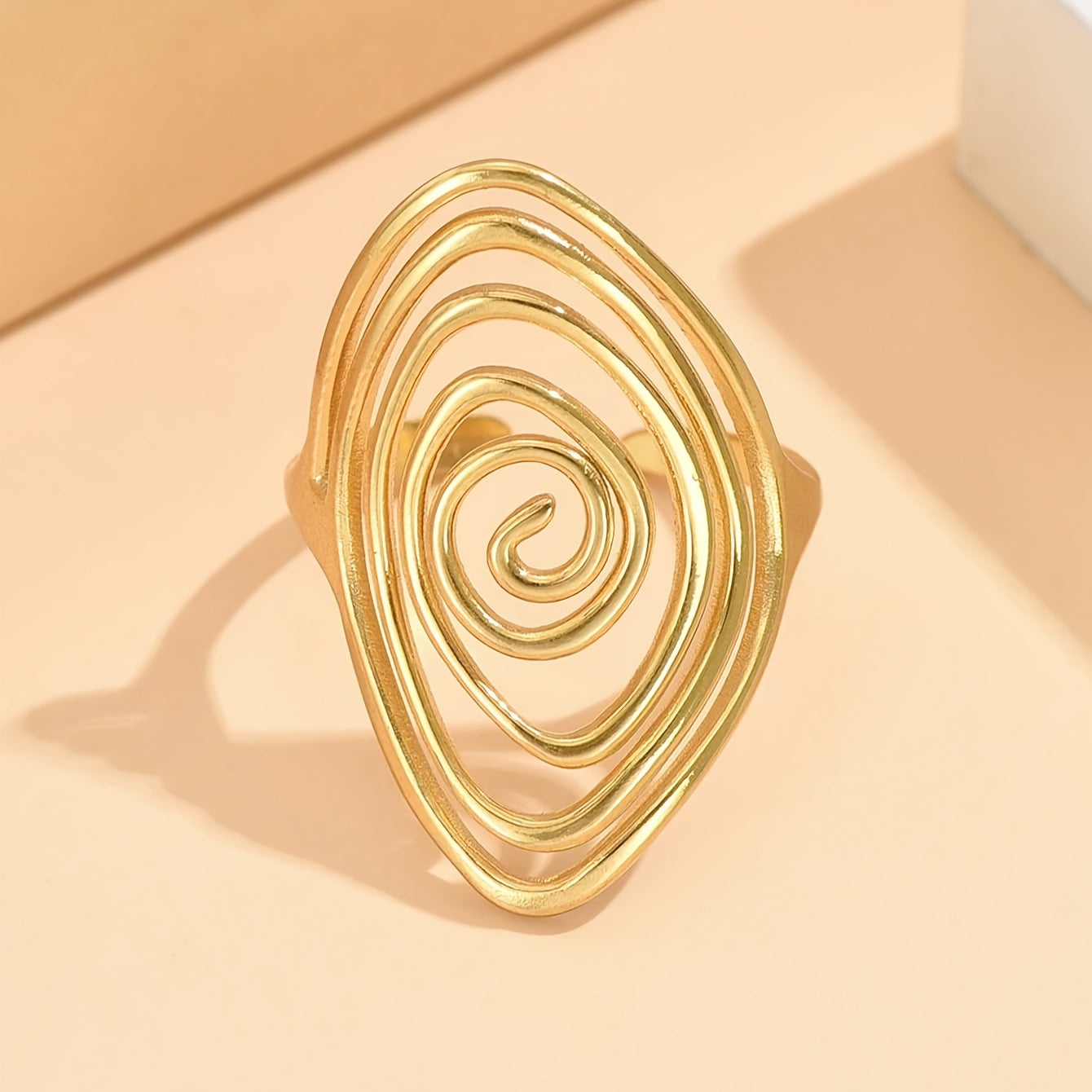 Hollow Spiral Luxurious Ring