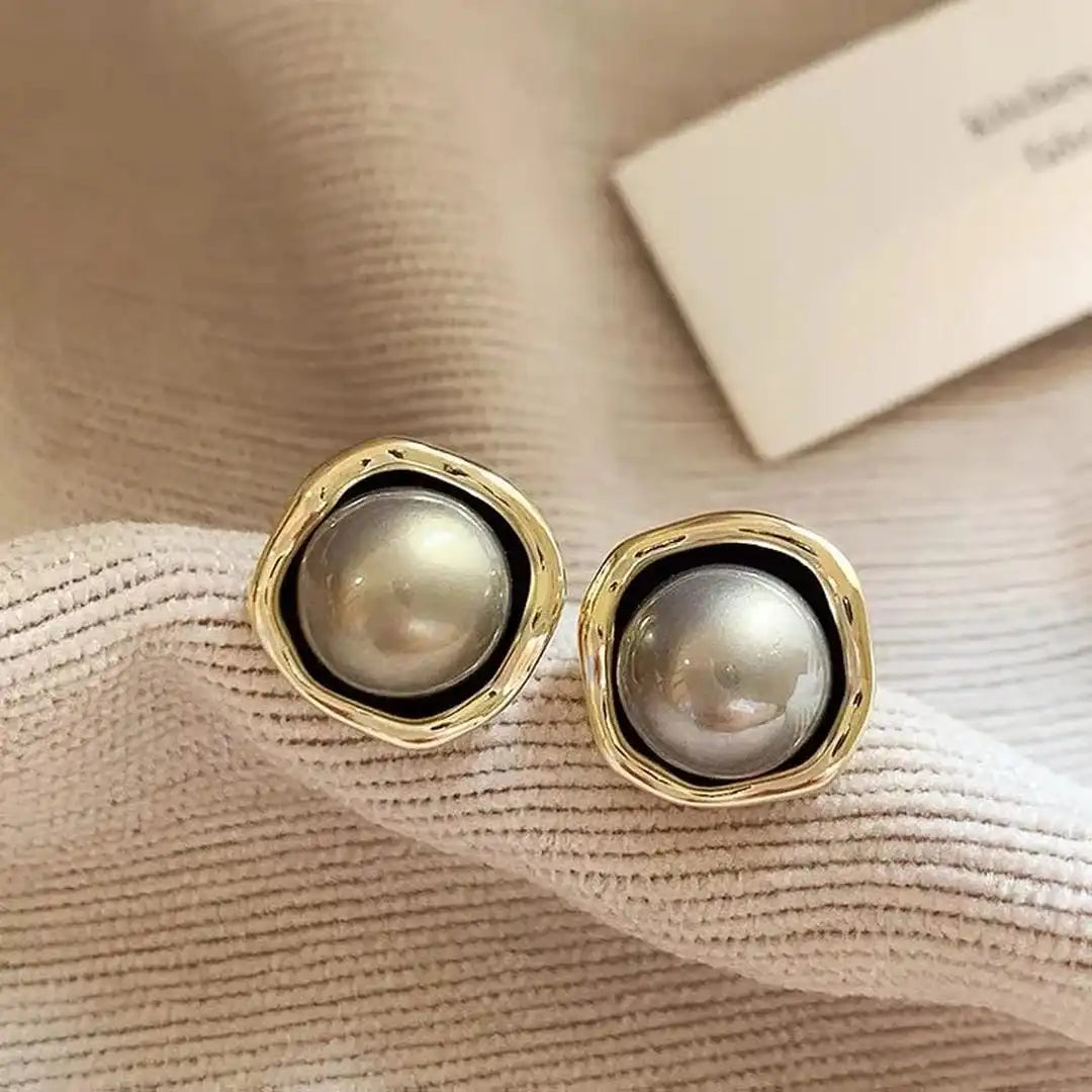 Sophisticated Black Pearl Earrings