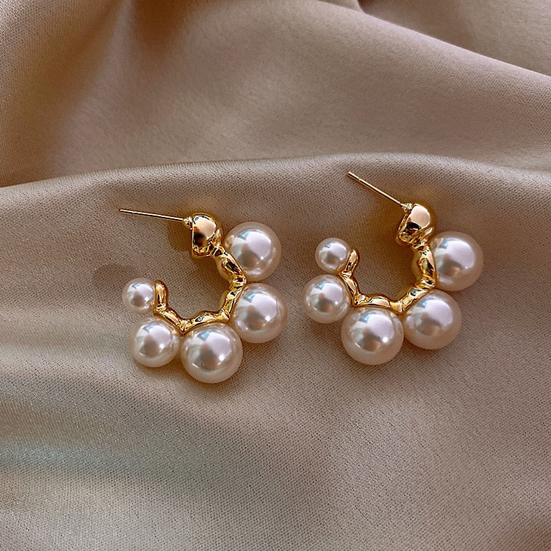 Elegant Pearl Minimalistic Earrings