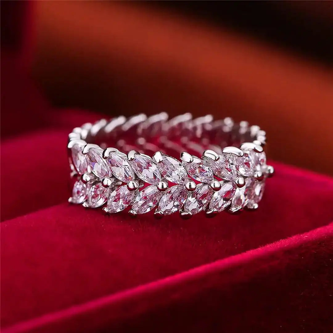 Luxury White Leaf Crystal Ring