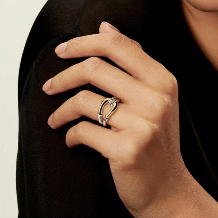 Vintage Knotted Ring in Gold and Silver
