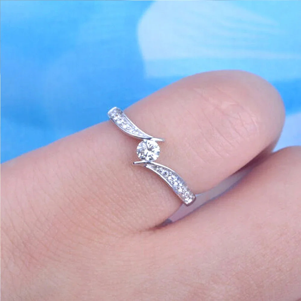Lavish Minimalist Zirconia Ring