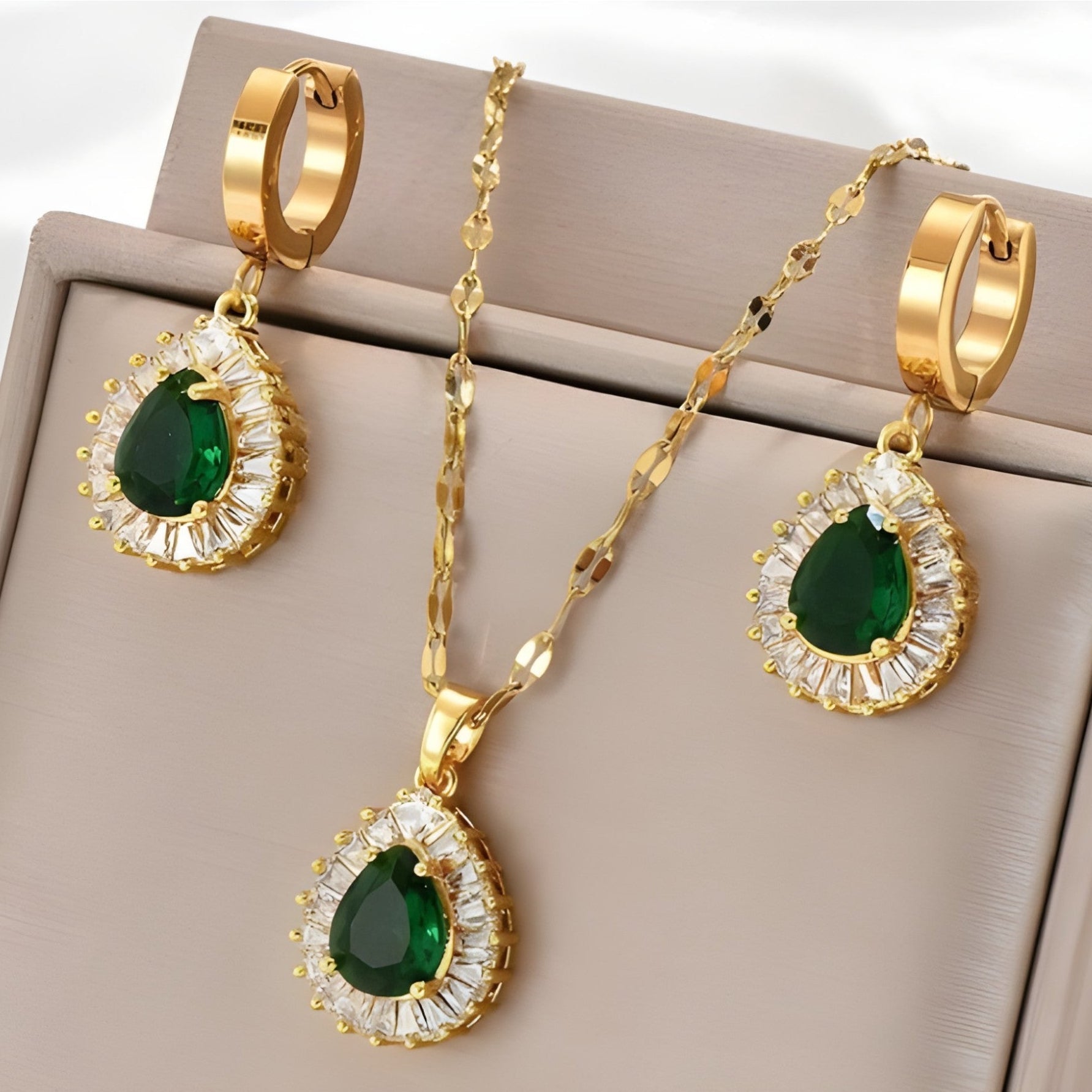 Thalienne Aurevelle Teardrop Set