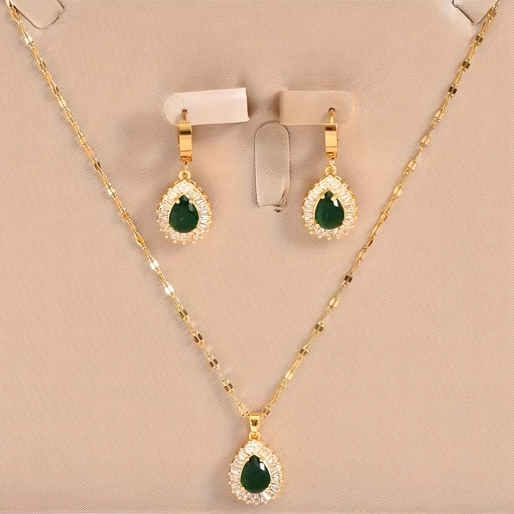 Thalienne Aurevelle Teardrop Set