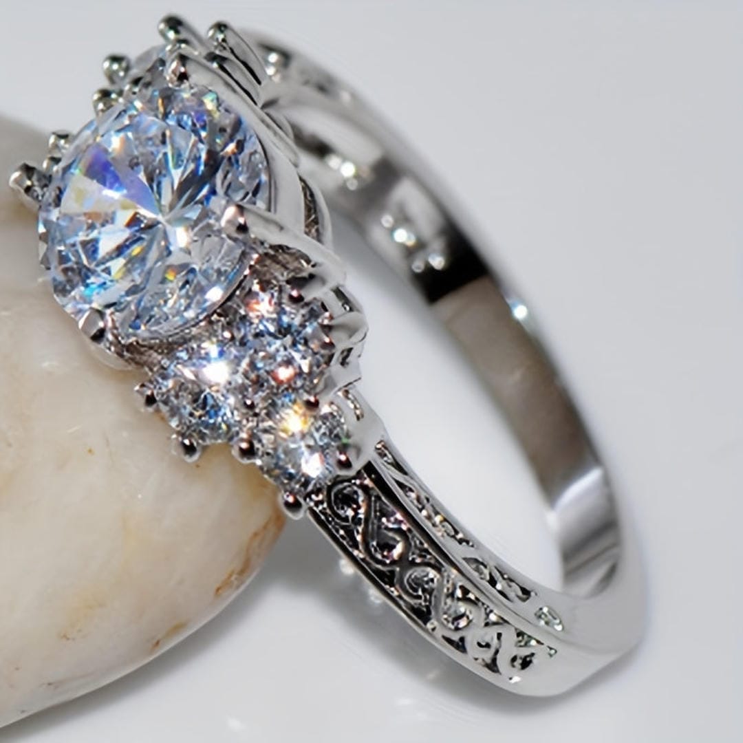 Vintage Filigree Three Stone Ring