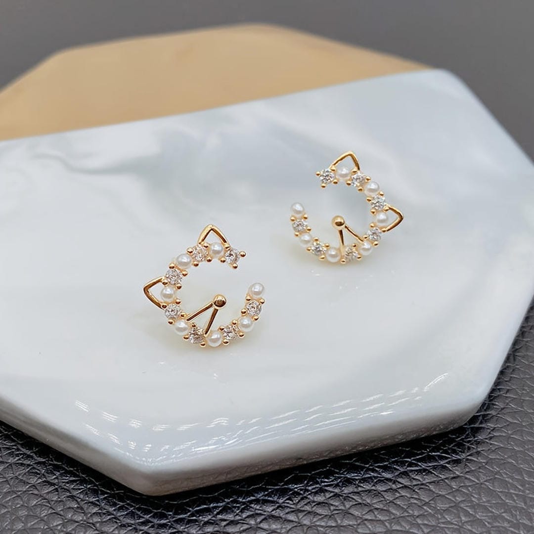 Cat Ear Pearl Circle Stud Earrings