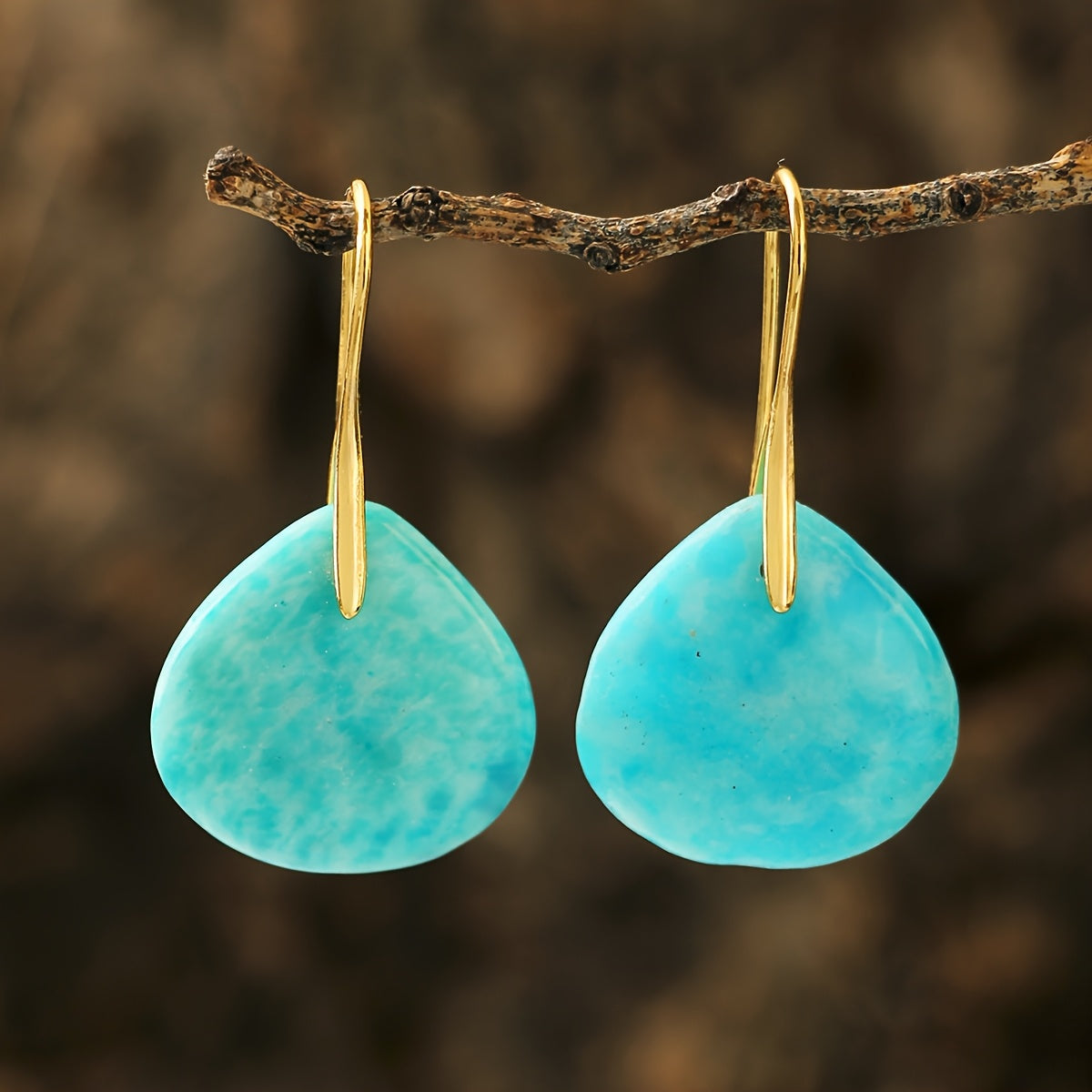 Classic Vintage Stone Accents
