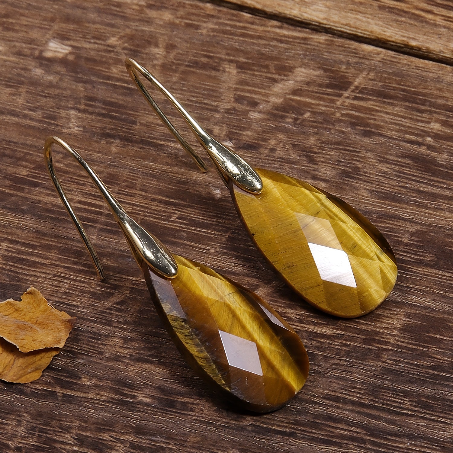 Dazzling Tiger'S Eye Dangle Earrings
