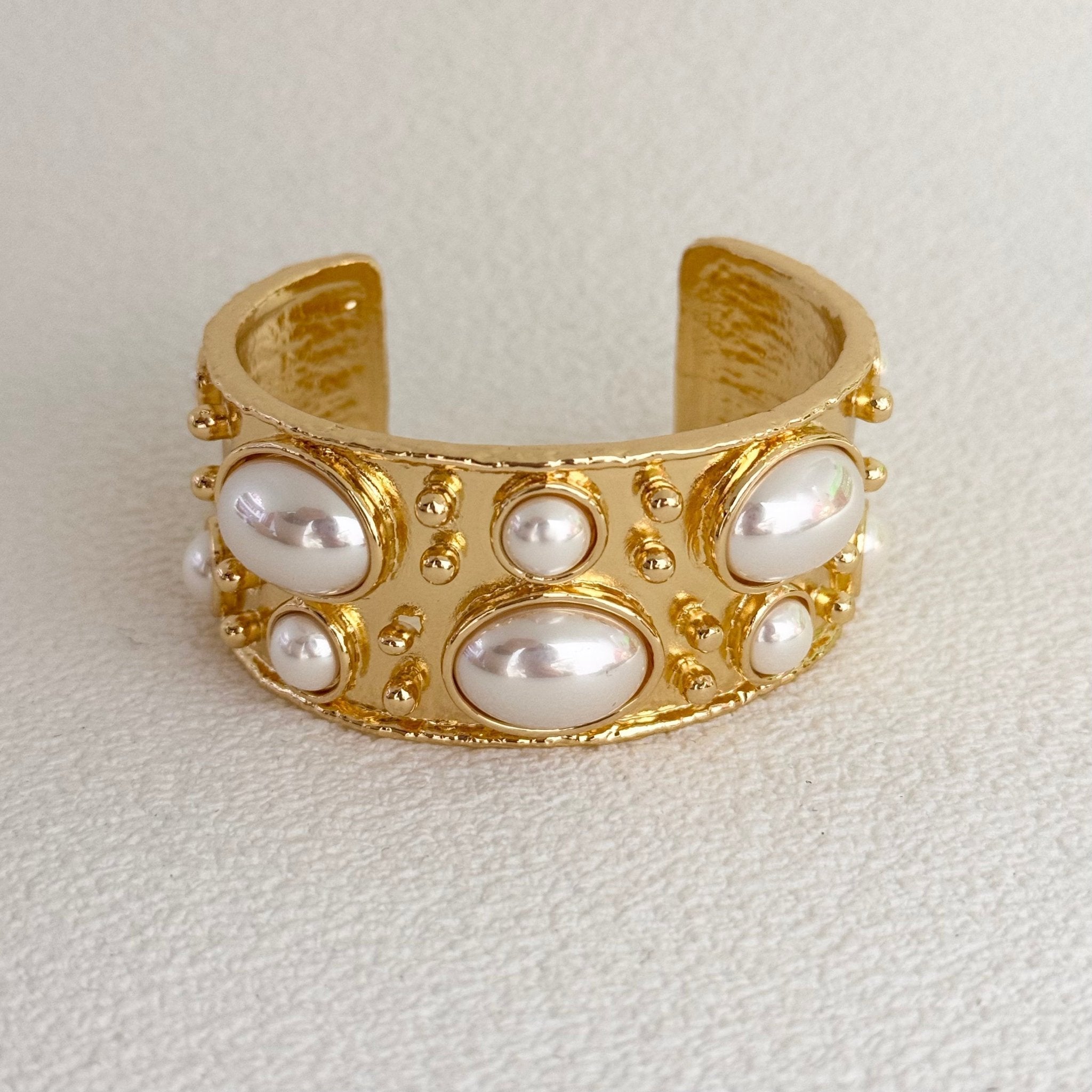 Baroque Pebble Vintage Cuff