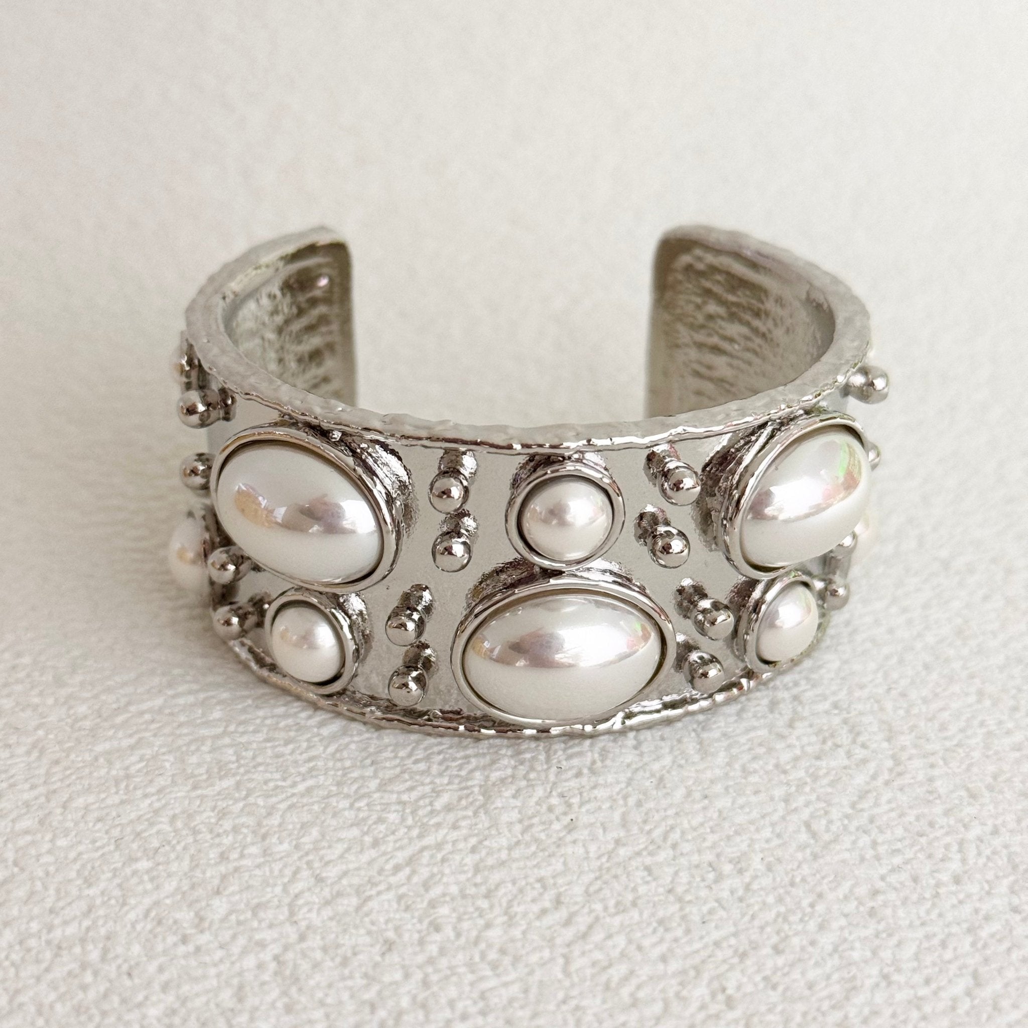 Baroque Pebble Vintage Cuff