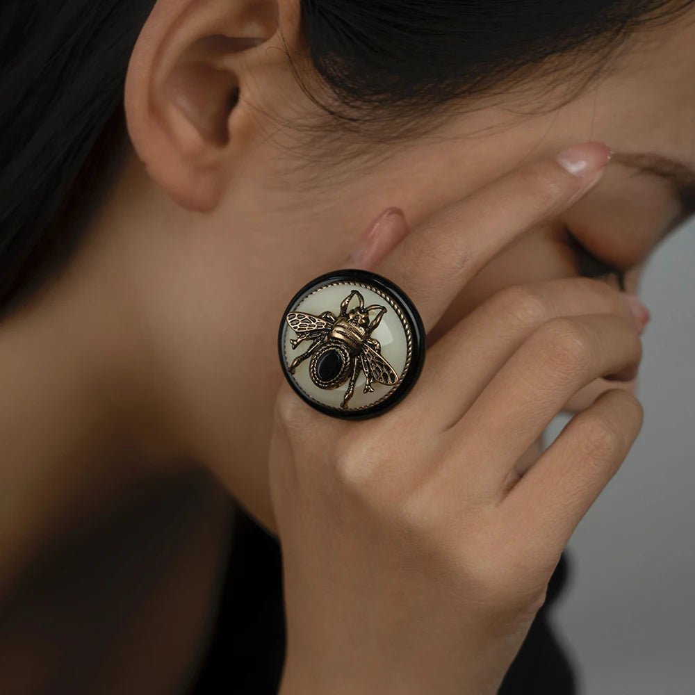 BeeQueen Vintage Natural Agate Ring