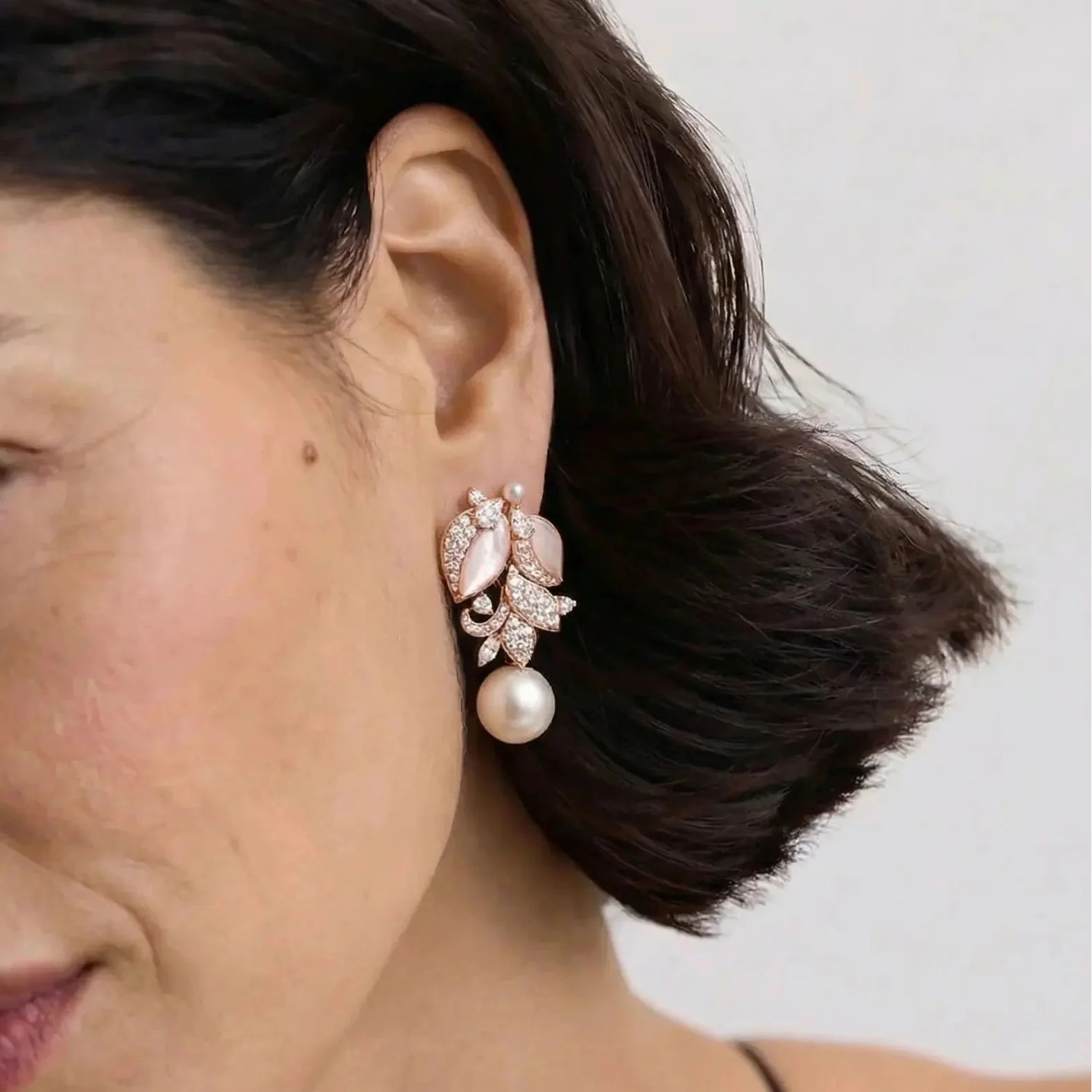 Belle Jardin Pearl Earrings