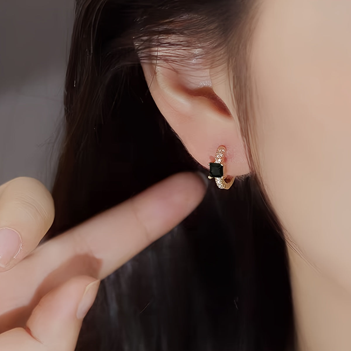 Vintage Round Zirconia Earrings