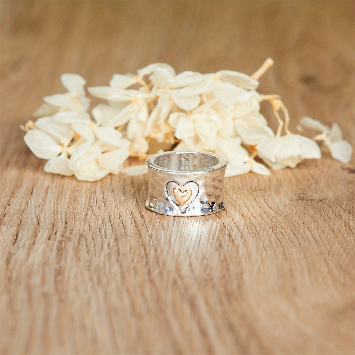 Retro Dual-Tone Silvery Heart Ring