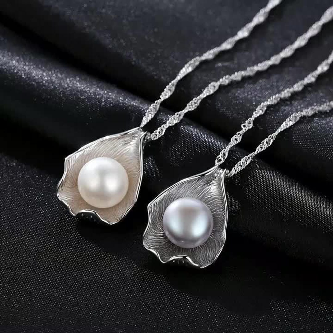 Seashell Pearl Pendant Necklace
