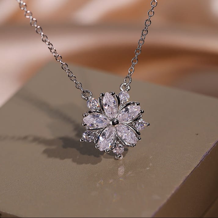 Luminous Flower Pendant Necklace