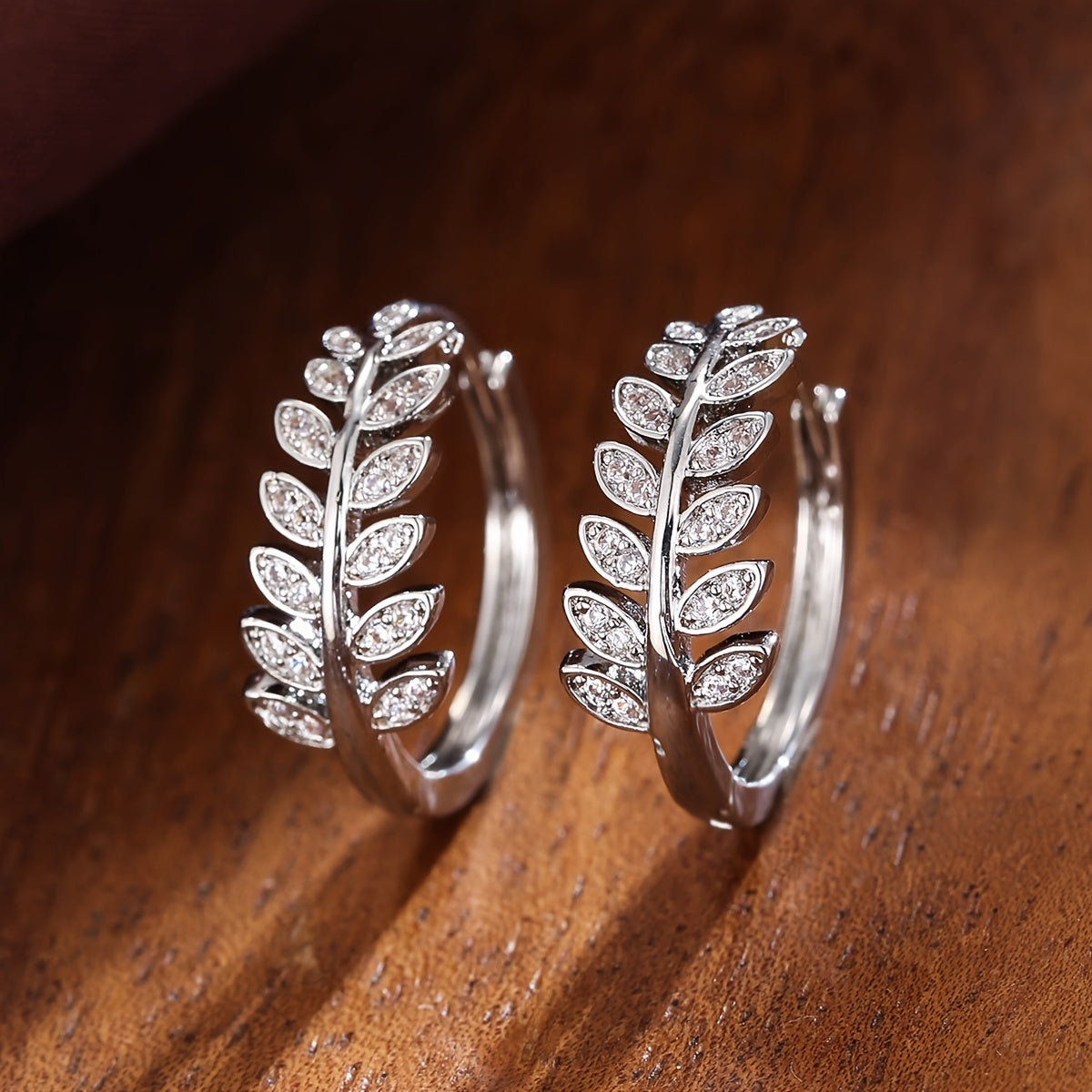 Inlaid Zirconia Leaf Fashion Earrings