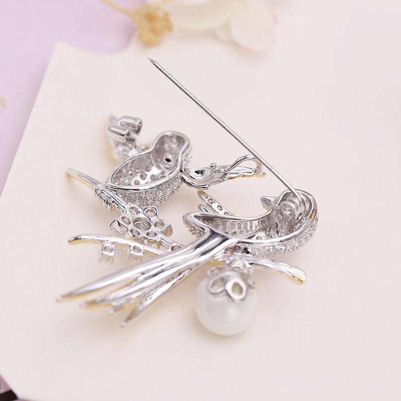 Enchanted Lovebirds Brooch
