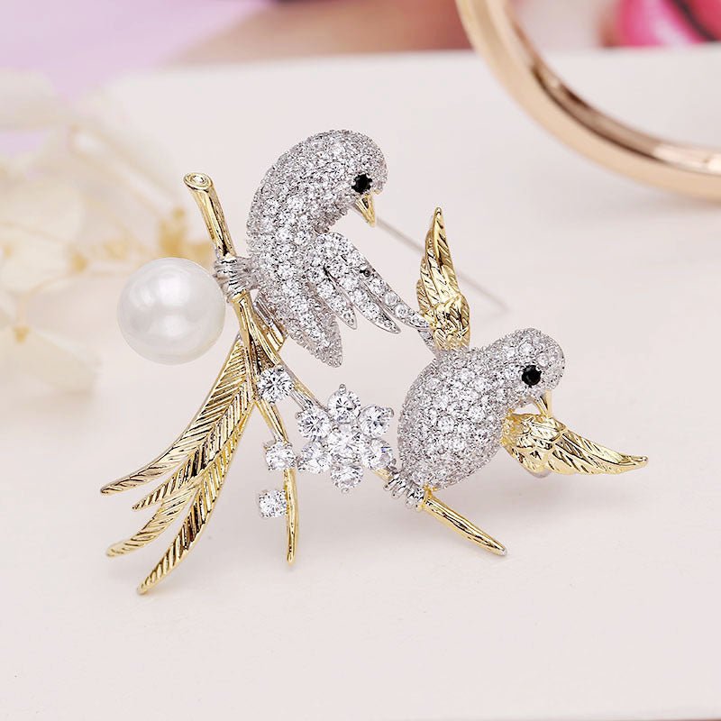 Enchanted Lovebirds Brooch