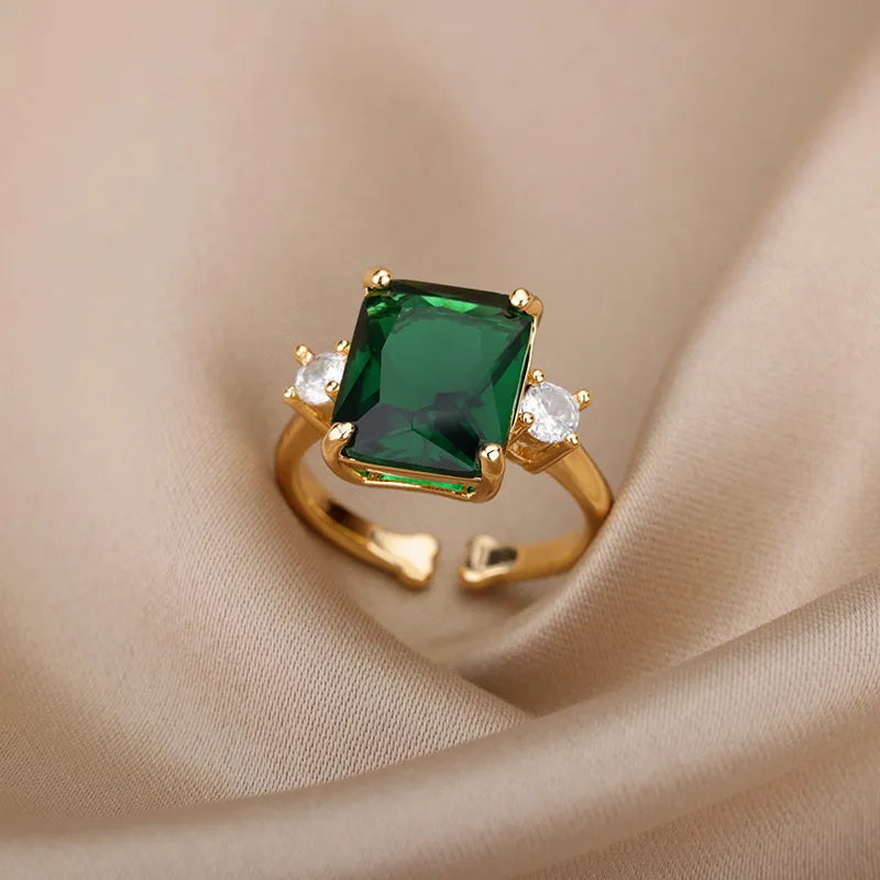Emerald Poise Signature Ring