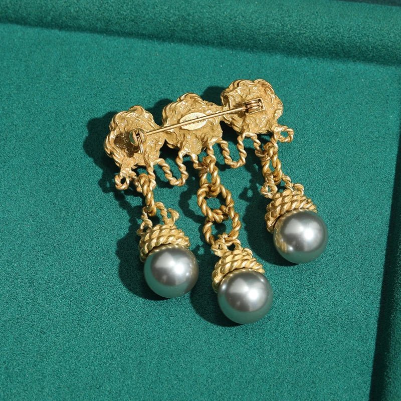 Gilded Knot Pearl Brooch