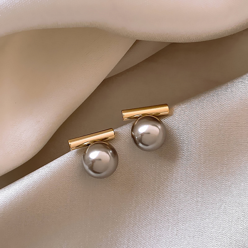 Elegant Gold Dark Pearl Earrings