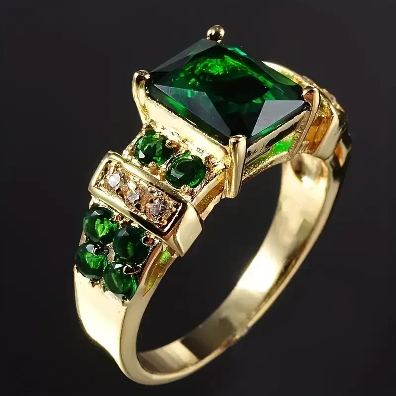 Exquisite Emerald Gold Ring